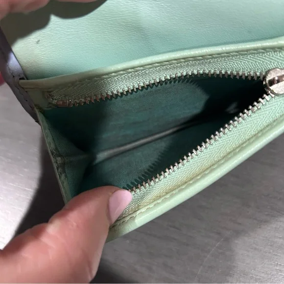 Gucci -Rare Multicolor Pastel Wallet with Silver GG Logo - Picture 9 of 11